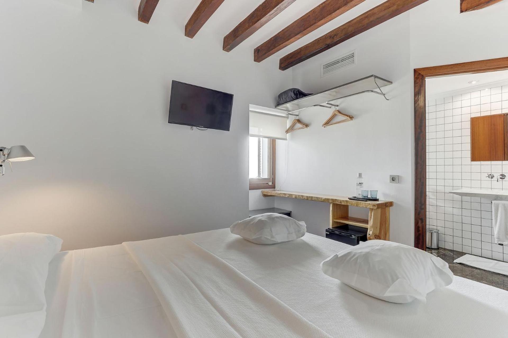 Desbrull Bed & Breakfast 3*